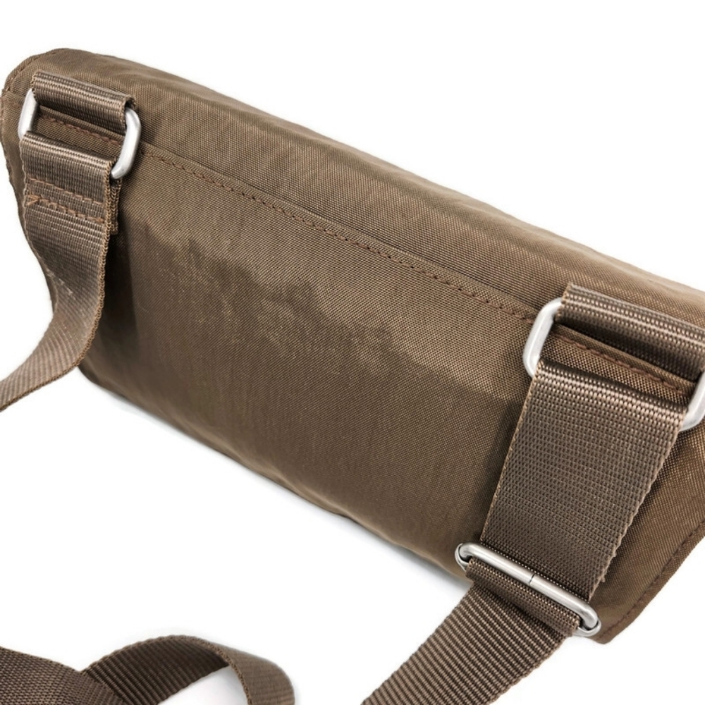 Baggallini Venture Tan Brown Tri-Zip Flap-Close Shoulder Crossbody Messenger Bag - Picture 10 of 12
